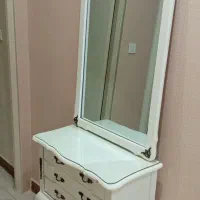 آینه با کنسول سه کشو