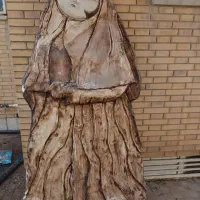 مجسمه گچی زن