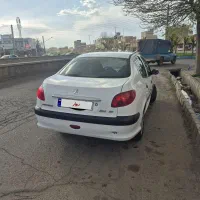 سواری اس ری v8