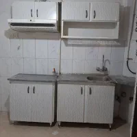 کابینت گالوانیزه به همراه سینک و هود. درب و پنجره