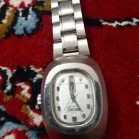 سکو۵|ساعت|اصفهان, حصه جنوبی|دیوار