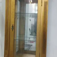 بوفه چوبی شیشه ای.