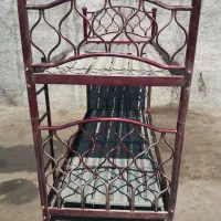 تخت دو طبقه