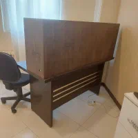 میز کامپیوتر یا کانتر پیشخوان