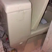 یک عدد روشویی کوچک ویک عدد روشویی بزرگ توالت فرنگی