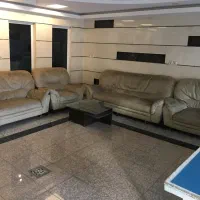 مبل ۲عدد۳نفره و۲عددیکنفره ویک میز پینگ پونگ