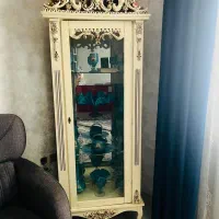 ساعت ایستاده وبوفه با وسایل داخلش