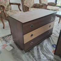 تخت یک‌ونیم نفره همراه با میز