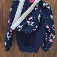 کاپشن|کفش و لباس بچه|رشت, ساغری سازان|دیوار