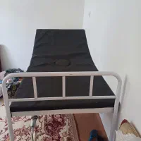 تخت بیمارستانی