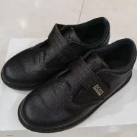 کفش چرم مصنوعی سایز 30پسرانه کاملا نو