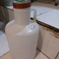 دبه خیارشور تازه و سالم