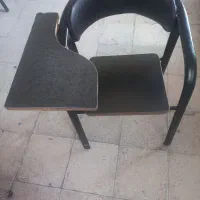 صندلی دانشجویی