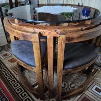 فروش یک دست میز و صندلی ناهارخوری ۴ نفره کم‌جا