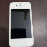 اپل iPhone 4s با حافظهٔ ۱۶ گیگابایت