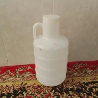 تعدادی دبه خیار شور