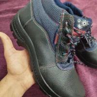 کفش ایمنی یا کفش کار