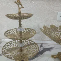 یک عدد شیرین خوری و یک میوه خوری خیلی سنگین برنج
