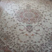 فرش ۱۲ متری کرم