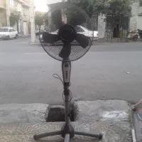 پنکه پایه بلند گوش کنیم در حد نو دور بالا