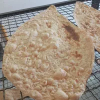 عرضه و پخش نان محلی غلامی با ارد‌ کامل سبوس دار