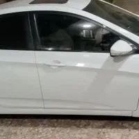 فروش اکسنت ۲۰۱۶ نیمه فول موتور ۱۴۰۰ سی سی