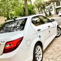 دنا پلاس ۶ دنده توربو سانروف ef7 مدل 402