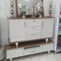 میز تلویزیون و آینه کنسول