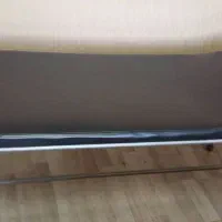تخت معاینه بیمار وصندلی انتظار