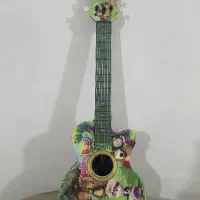 گیتار بچه گانه در حد نو