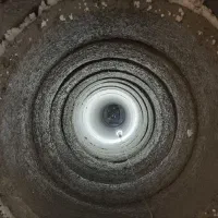 چاه کن و بنا