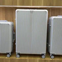 فروش چمدان استنلی مدل ۲۰۴۱ چرخ سایلنت
