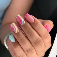 کاشت ناخن حرفه ای