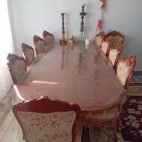 میز نهارخوری در حد نو فقط به خاطر ه کمبود جا