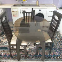 میز نهار خوری ۴ نفره همراه ۲ صندلی سالم