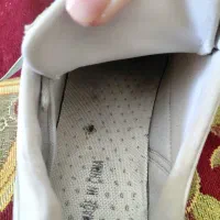 دو کفش سفید و مشکی در حد نو سایز ۳۷ و ۳۸