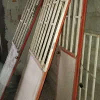 ۳عدد درب قدیمی بدون چارچوب بسیار محکم