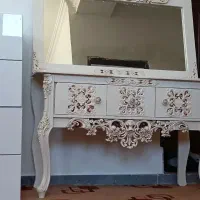 اینه وکمد درحدنو