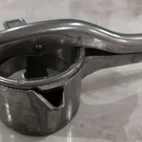 آب انار گیری