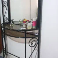 آینه کنسول ایستاده
