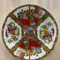 بشقاب گل مرغی