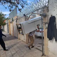 کارگر تنها‌واساس‌کشی‌‌وباربری