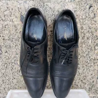 یک جفت کفش تمام چرم دست دوز و یک عدد کیف تمام چرم