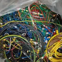 خریدار و فروشنده سیم و کابل برق