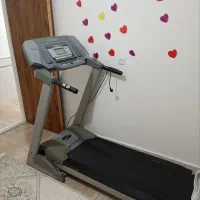 یک دستگاه تردمیل