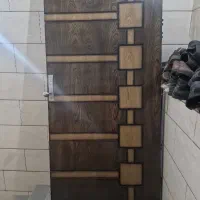 درب چوبی کاملا سالم نو