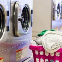 خشکشویی اکسپرس ثامنی بابیش از۱۲سال سابقه درشهرپرند