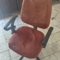 صندلی گردان  مستحکم