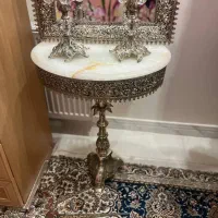 آیینه وشمعدان ومیز