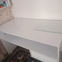 میزتحریروتخت تک نفره استراحت فقط تافردااین قیمت ی